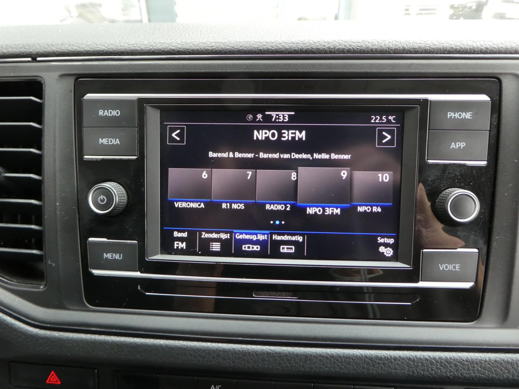 Volkswagen Crafter 35 2.0 TDI 180 pk L3H3 ( L2H2) airco, apple carplay ,camera ,trekhaak 8