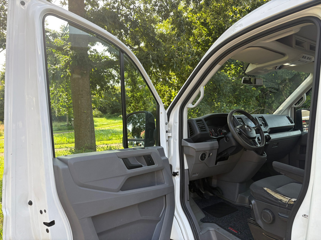 Volkswagen Crafter 35 2.0 TDI HIGHLINE 180 PK, EURO6, 6P, laadbak, airco, cruise, apple carplay, trekhaak 3500 KG 11