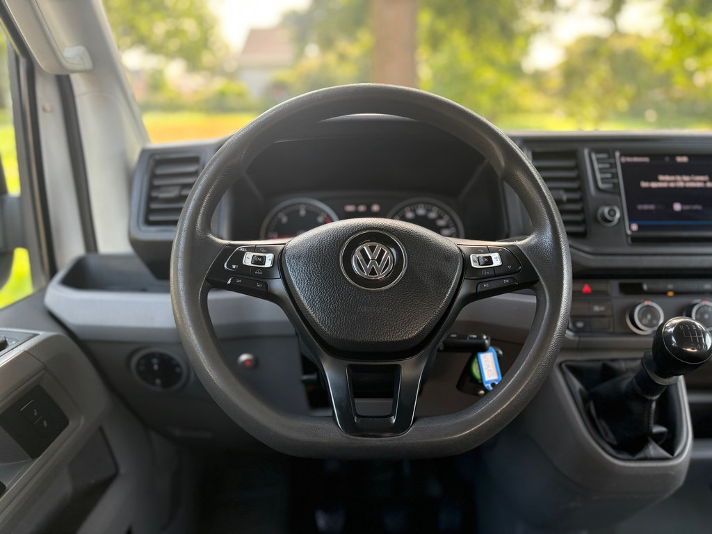 Volkswagen Crafter 35 2.0 TDI HIGHLINE 180 PK, EURO6, 6P, laadbak, airco, cruise, apple carplay, trekhaak 3500 KG 16