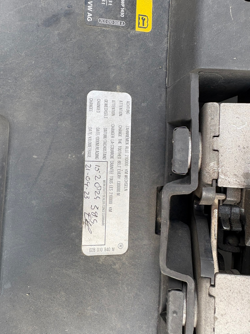 Volkswagen Crafter 35 2.0 TDI HIGHLINE 180 PK, EURO6, 6P, laadbak, airco, cruise, apple carplay, trekhaak 3500 KG 19