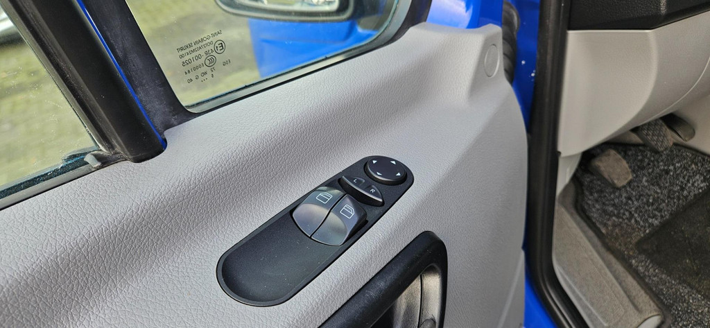 Volkswagen Crafter 35 2.0 TDI L2H2 Airco! Marge! Cruise Control! NAP! Nette Bus! PDC! 16