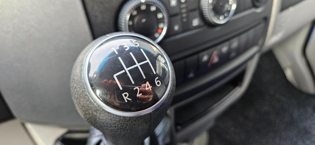 Volkswagen Crafter 35 2.0 TDI L2H2 Airco! Marge! Cruise Control! NAP! Nette Bus! PDC! 19