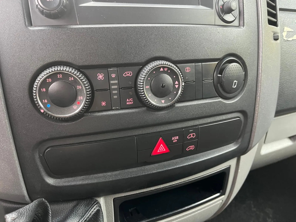 Volkswagen Crafter 35 2.0 TDI L3H2 10