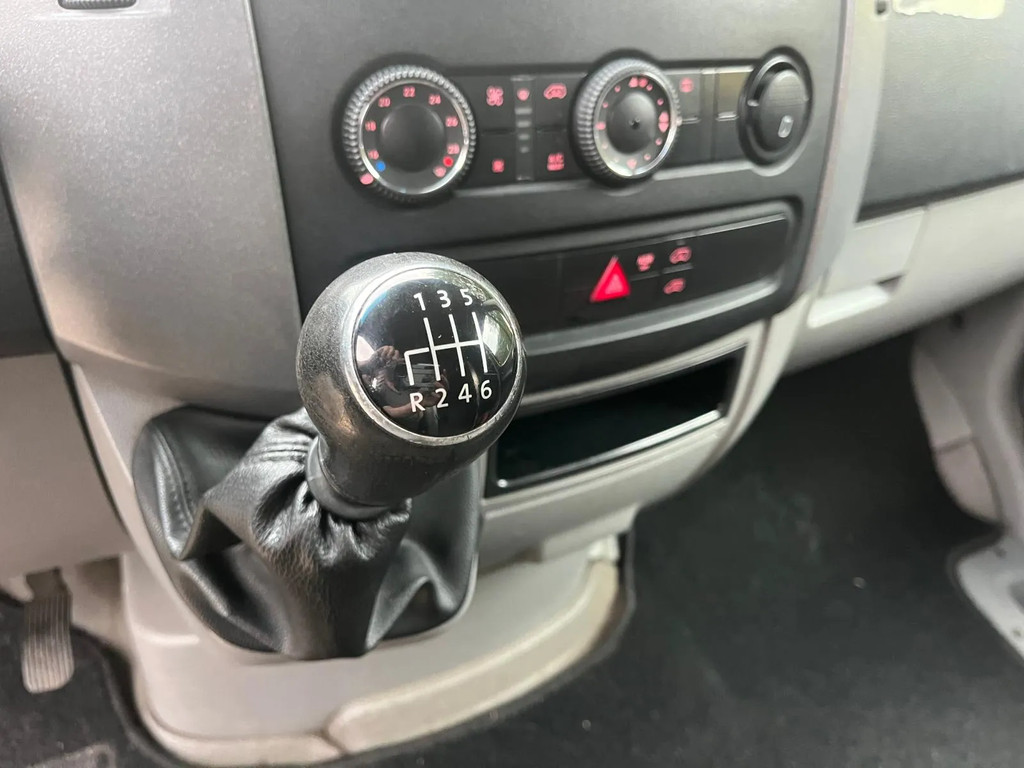 Volkswagen Crafter 35 2.0 TDI L3H2 11