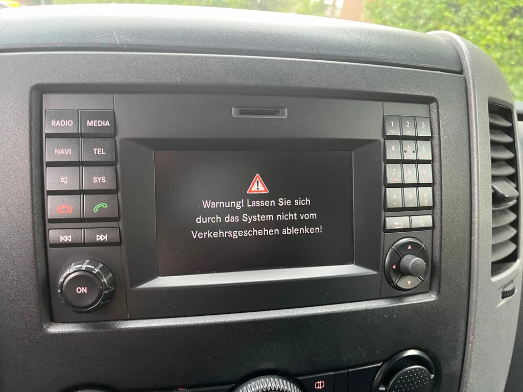 Volkswagen Crafter 35 2.0 TDI L3H2 9