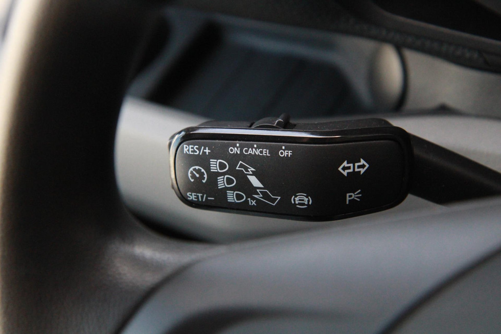 Volkswagen Crafter 35 2.0 TDI L3H2 / App connect / Gev. Stoel / Cruise / dealer onderhouden 21