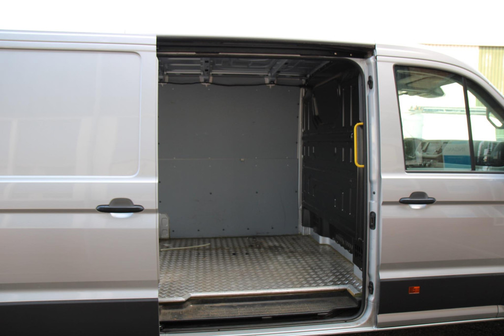 Volkswagen Crafter 35 2.0 TDI L3H2 / App connect / Gev. Stoel / Cruise / dealer onderhouden 8