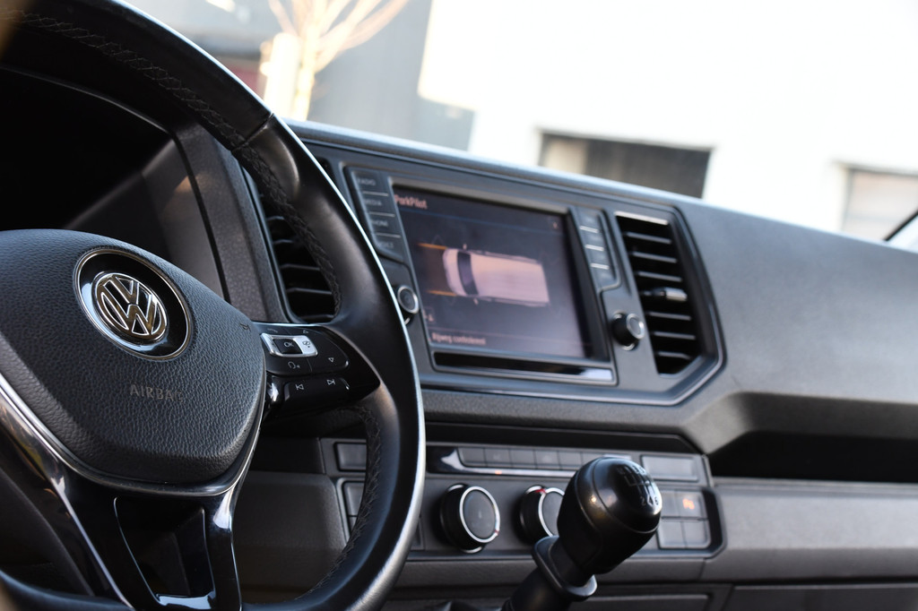 Volkswagen Crafter 35 2.0 TDI L3H2 Highline PB Edition Cruise, Carplay, 140PK, Mutlimedia, Sensoren, Voorruit verwarming, UNIEK! 15