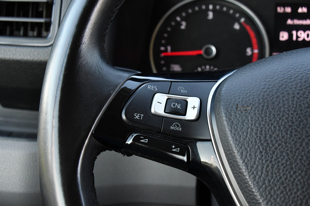 Volkswagen Crafter 35 2.0 TDI L3H2 Highline PB Edition Cruise, Carplay, 140PK, Mutlimedia, Sensoren, Voorruit verwarming, UNIEK! 20