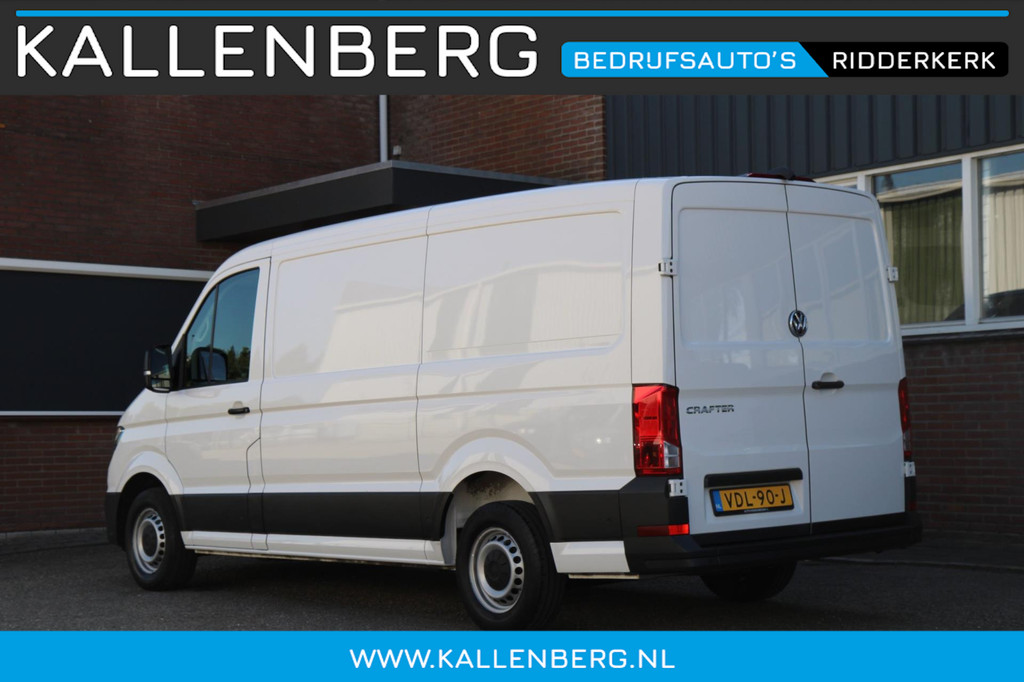 Volkswagen Crafter 35 2.0 TDI L3H2 trekgewicht 3 ton / App connect / Camera / Multi stuur 10