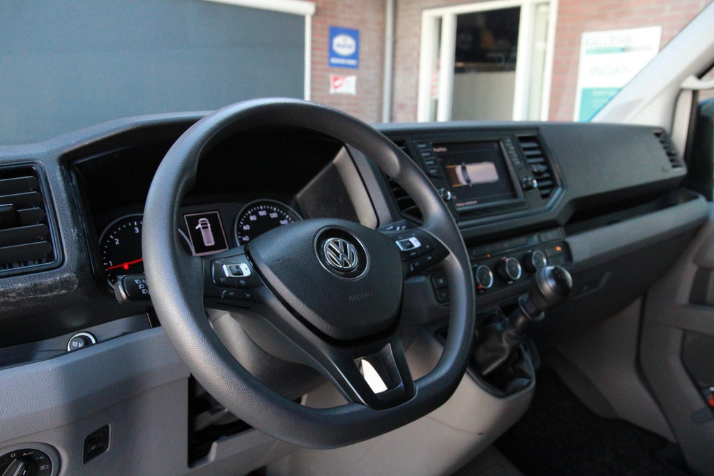Volkswagen Crafter 35 2.0 TDI L3H2 trekgewicht 3 ton / App connect / Camera / Multi stuur 17
