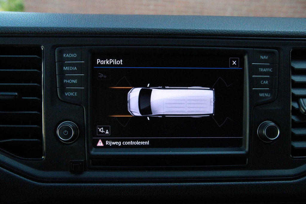 Volkswagen Crafter 35 2.0 TDI L3H2 trekgewicht 3 ton / App connect / Camera / Multi stuur 20