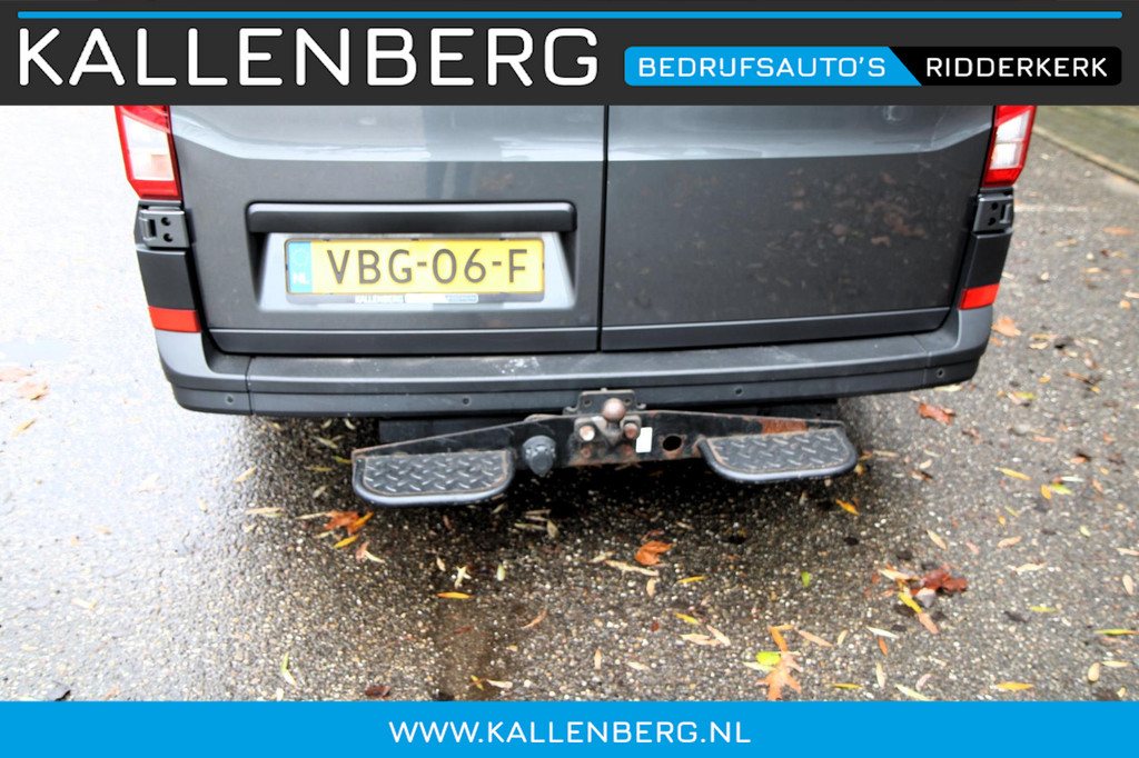 Volkswagen Crafter 35 2.0 TDI L3H3 140PK / Trekhaak / Camera / 3000 trekgewicht 11