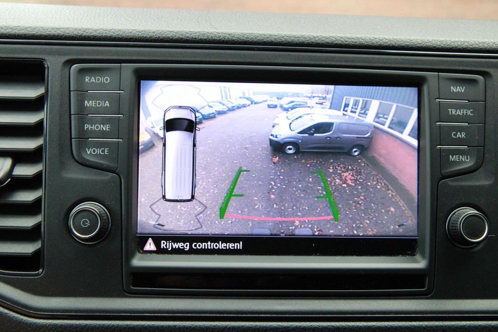 Volkswagen Crafter 35 2.0 TDI L3H3 140PK / Trekhaak / Camera / 3000 trekgewicht 13