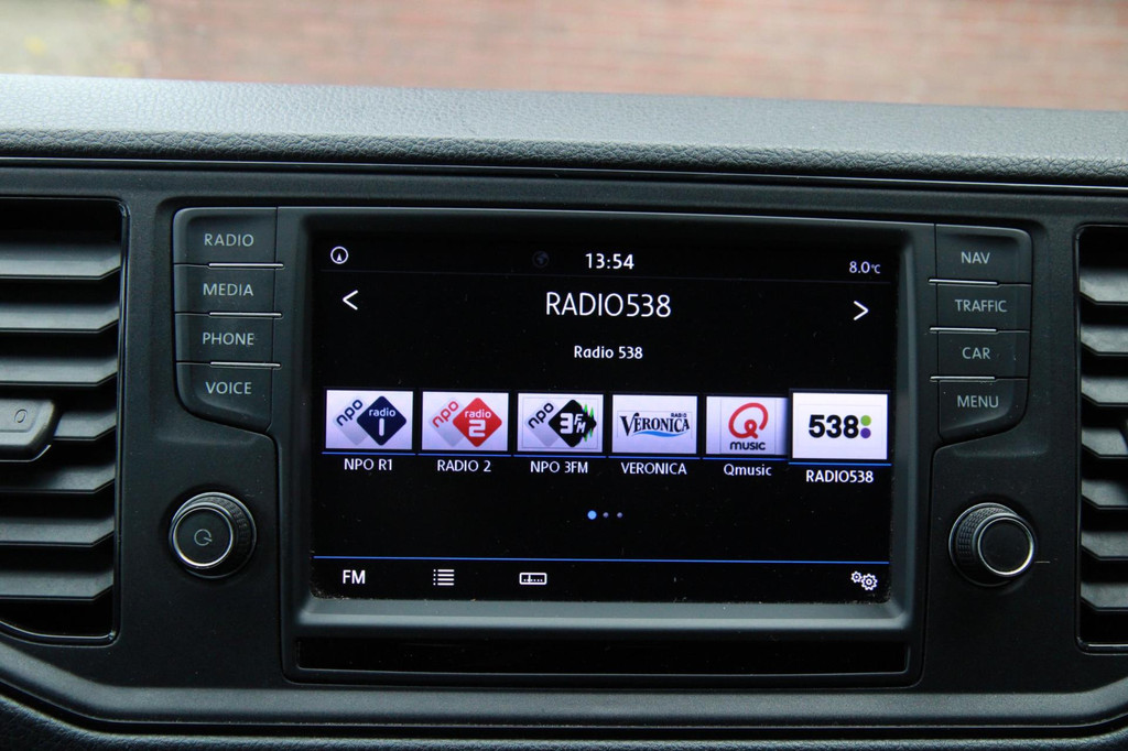 Volkswagen Crafter 35 2.0 TDI L3H3 140PK / Trekhaak / Camera / 3000 trekgewicht 19