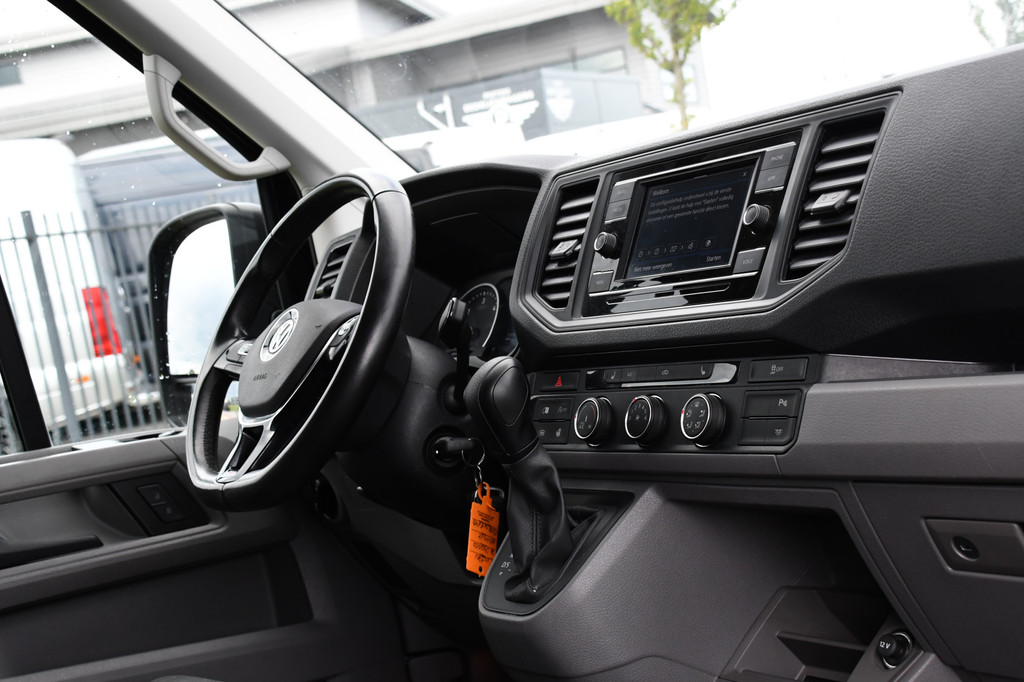 Volkswagen Crafter 35 2.0 TDI L3H3 Black Edition Adaptieve Cruise, Camera, Carplay, 177pk, Automaat, LED, Stoelverwarming, Multimedia, BOM VOL! 15