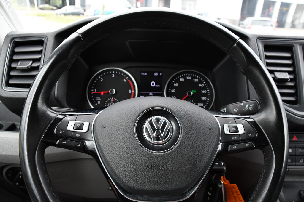 Volkswagen Crafter 35 2.0 TDI L3H3 Black Edition Adaptieve Cruise, Camera, Carplay, 177pk, Automaat, LED, Stoelverwarming, Multimedia, BOM VOL! 17