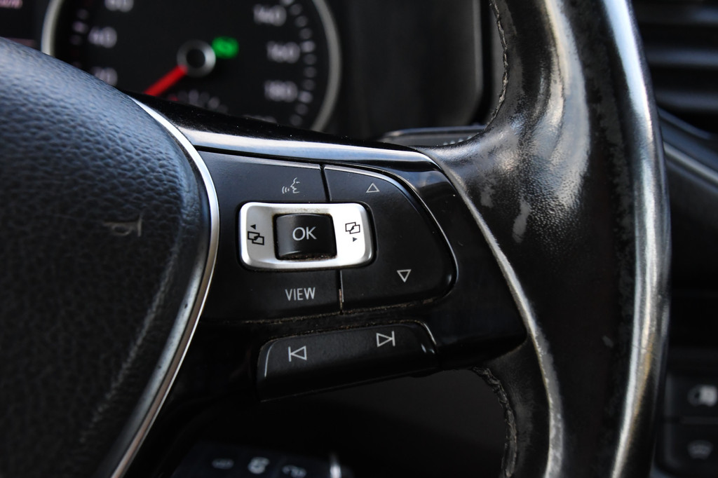 Volkswagen Crafter 35 2.0 TDI L3H3 Black Edition Highline Adaptieve Cruise, Camera, Carplay, Clima, Stoelverwarming, Automaat, Sensoren, Trekhaak, LED, Uniek! 21