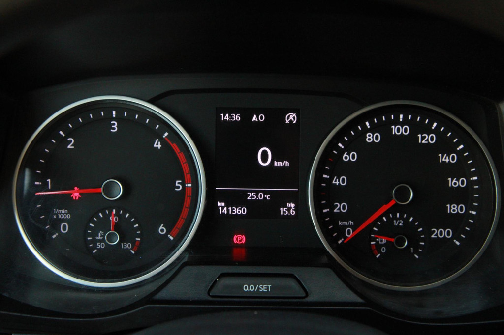 Volkswagen Crafter 35 2.0 TDI L3H3 Comfort / Navi / App connect / cruise / 3 zits / PDC 2X 19