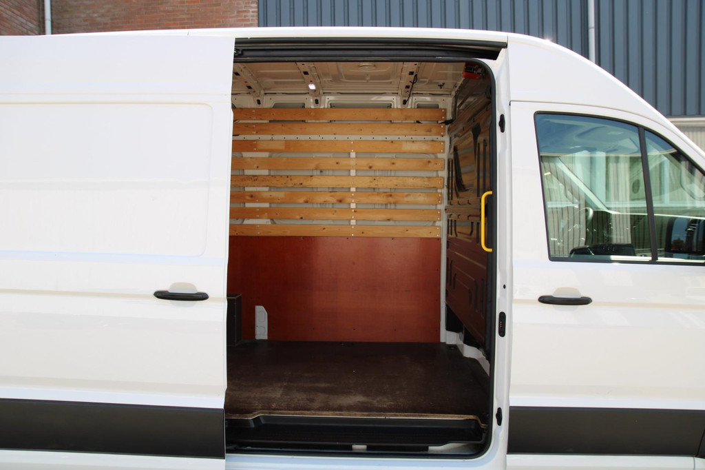 Volkswagen Crafter 35 2.0 TDI L3H3 Comfort / Navi / App connect / cruise / 3 zits / PDC 2X 8