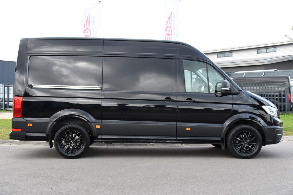 Volkswagen Crafter 35 2.0 TDI L3H3 Highline Black Edition Camera, Cruise, Carplay, Sensoren, Automaat, 140pk, Multimedia, LED, Uniek! 11