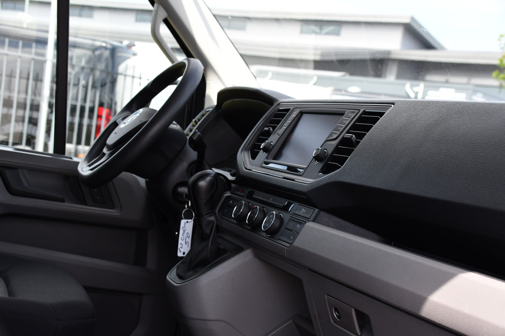 Volkswagen Crafter 35 2.0 TDI L3H3 Highline Camera, Carplay, LED, 140pk, Automaat, Voorruit verwarming, Uniek! 12