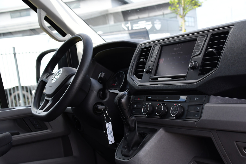 Volkswagen Crafter 35 2.0 TDI L3H3 Highline Camera, Carplay, LED, 140pk, Automaat, Voorruit verwarming, Uniek! 13