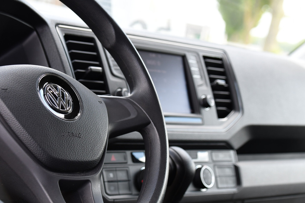 Volkswagen Crafter 35 2.0 TDI L3H3 Highline Camera, Carplay, LED, 140pk, Automaat, Voorruit verwarming, Uniek! 15