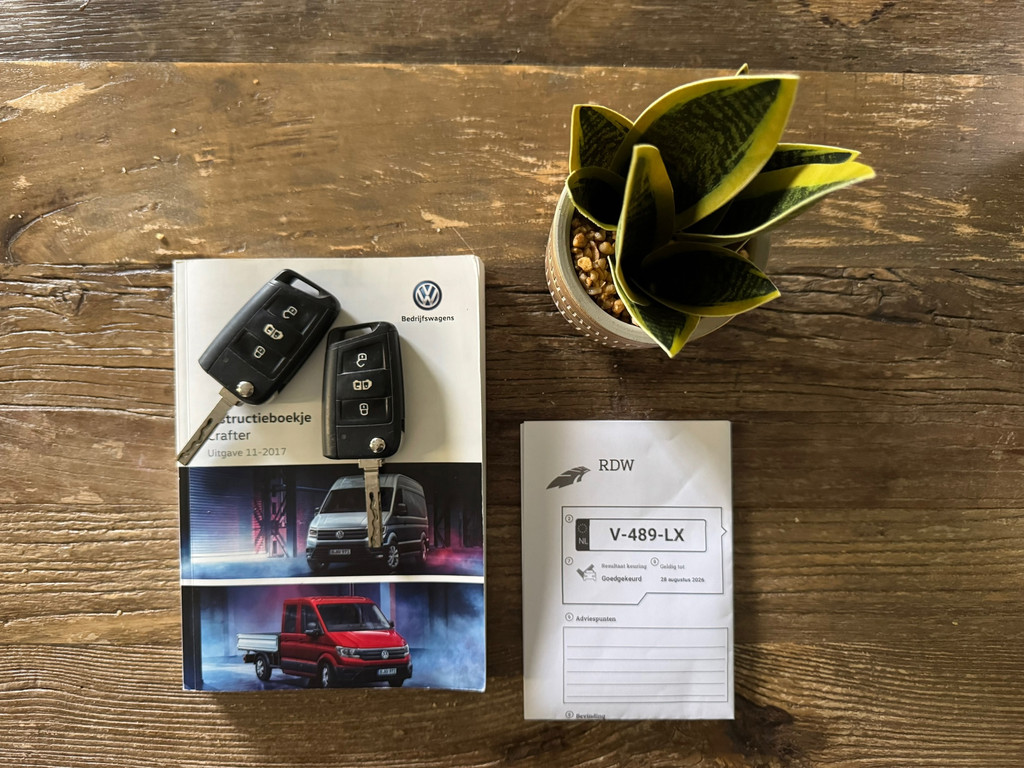 Volkswagen Crafter 35 2.0 TDI L3H3 Highline NAVI-CARPLAY-ADAP. CRUISE-PDC-CAMERA-LM VELG-FULL LED 21