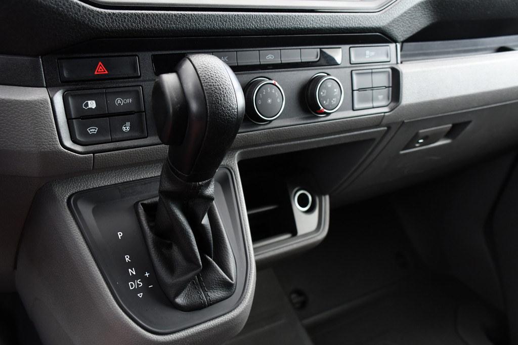 Volkswagen Crafter 35 2.0 TDI L3H3 Highline PB Edition Cruise, Camera, Carplay, 177pk, LED, Automaat, Leder, Multimedia, Uniek! 21