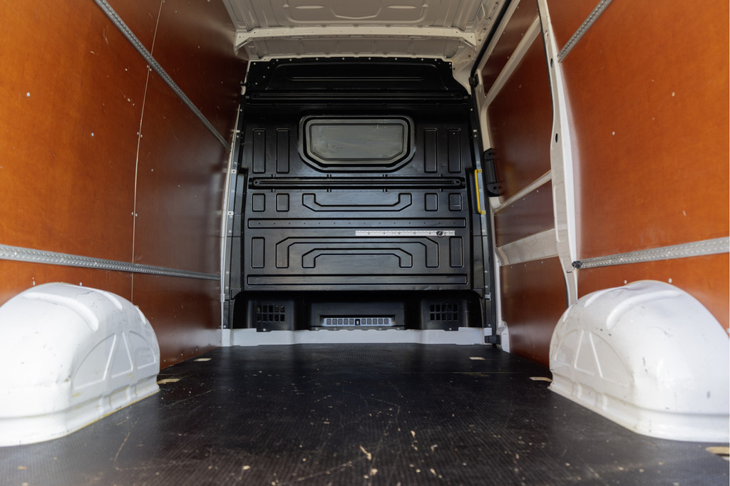 Volkswagen Crafter 35 TDI | L3H3 | CarPlay | Navi | 3T Trekgewicht | Cruise | Airco | PDC | Euro 6 10