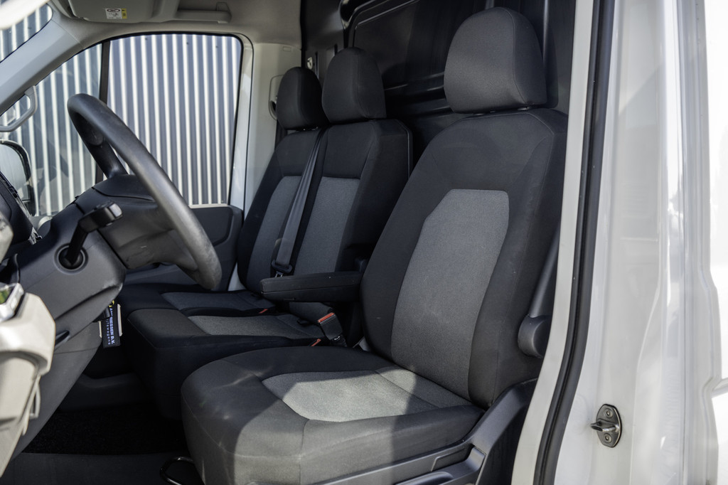 Volkswagen Crafter 35 TDI | L3H3 | CarPlay | Navi | 3T Trekgewicht | Cruise | Airco | PDC | Euro 6 12