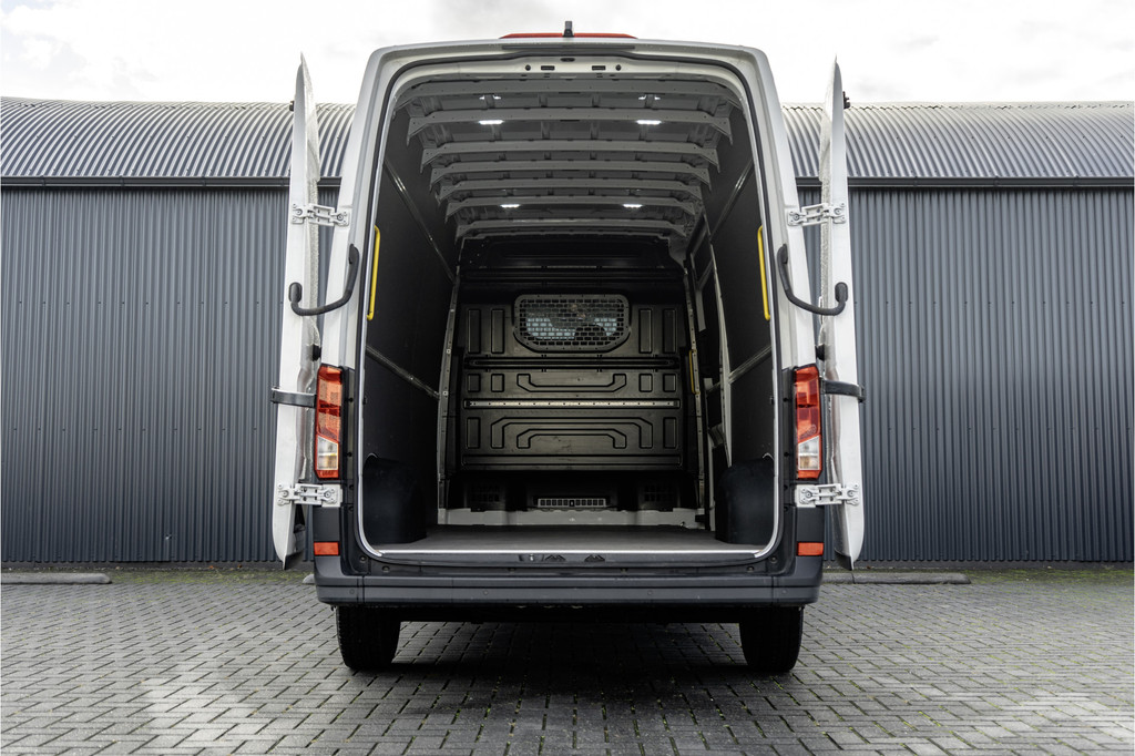 Volkswagen Crafter 35 TDI | L4H3 | NW Model | 140PK | Camera | CarPlay | Navigatie | Climate | PDC | Euro 6 9