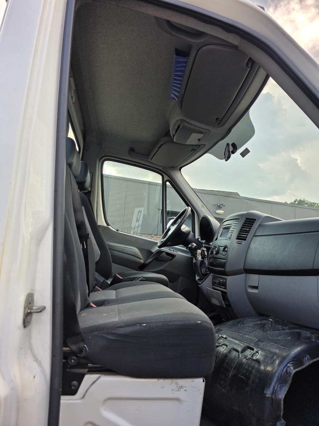 Volkswagen Crafter 46 2.0 TDI L2H1 Dubbel lucht Moter schade/Broken 11