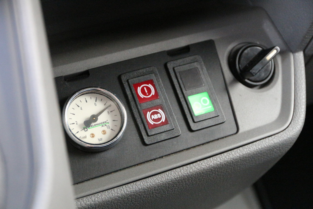 Volkswagen Crafter 50 2.0 TDI 177 | Aut. | 610x223x223 | 2.250kg laadvermogen | Clixtar | Uniek!! 13