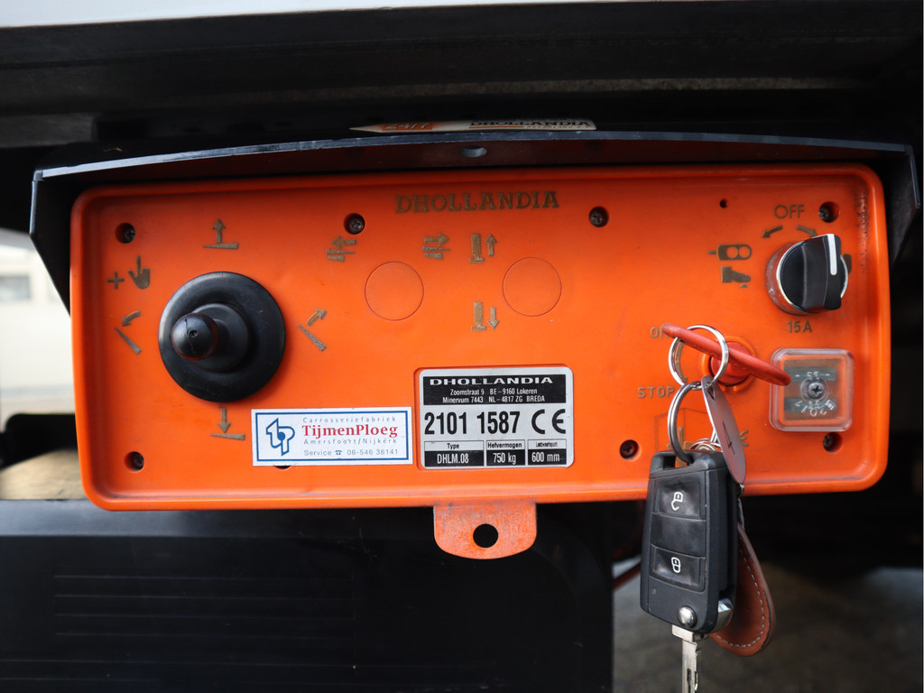 Volkswagen Crafter 50 2.0 TDI 177pk Euro 6 Automaat Bakwagen - Laadklep - Camera 21