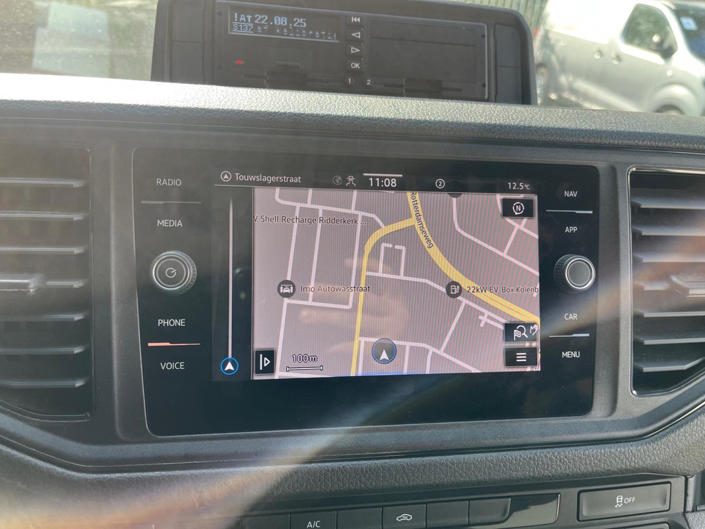 Volkswagen Crafter 50 2.0 TDI L5 Automaat / Oprijwagen / Ambulance / 3 ton laadvermogen / Tijhof 12