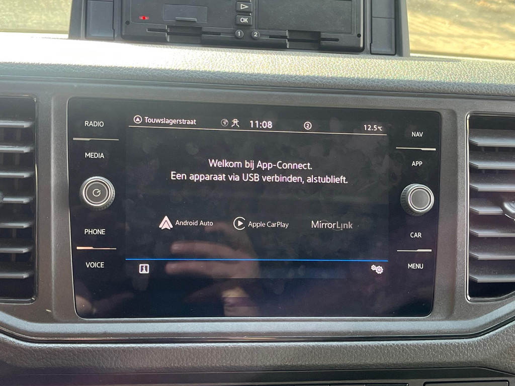 Volkswagen Crafter 50 2.0 TDI L5 Automaat / Oprijwagen / Ambulance / 3 ton laadvermogen / Tijhof 14