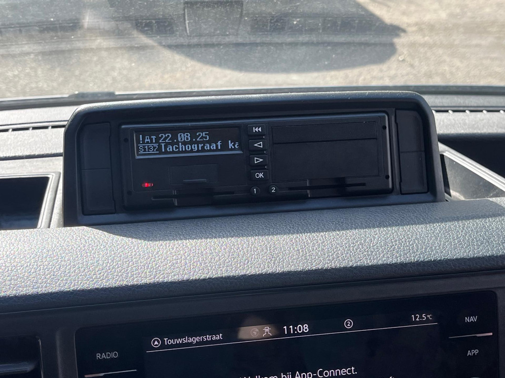 Volkswagen Crafter 50 2.0 TDI L5 Automaat / Oprijwagen / Ambulance / 3 ton laadvermogen / Tijhof 15