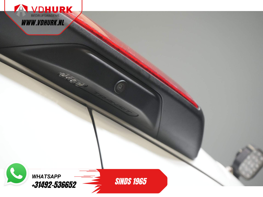 Volkswagen Crafter (Transit) 2.0 TDCI 130 pk L3H2 DC Dubbel Cabine 7 Pers./ Riem V.V./ Adapt. Cruise/ CarPlay/ PDC/ Navi/ Camera/ Airco/ Trekhaak 16