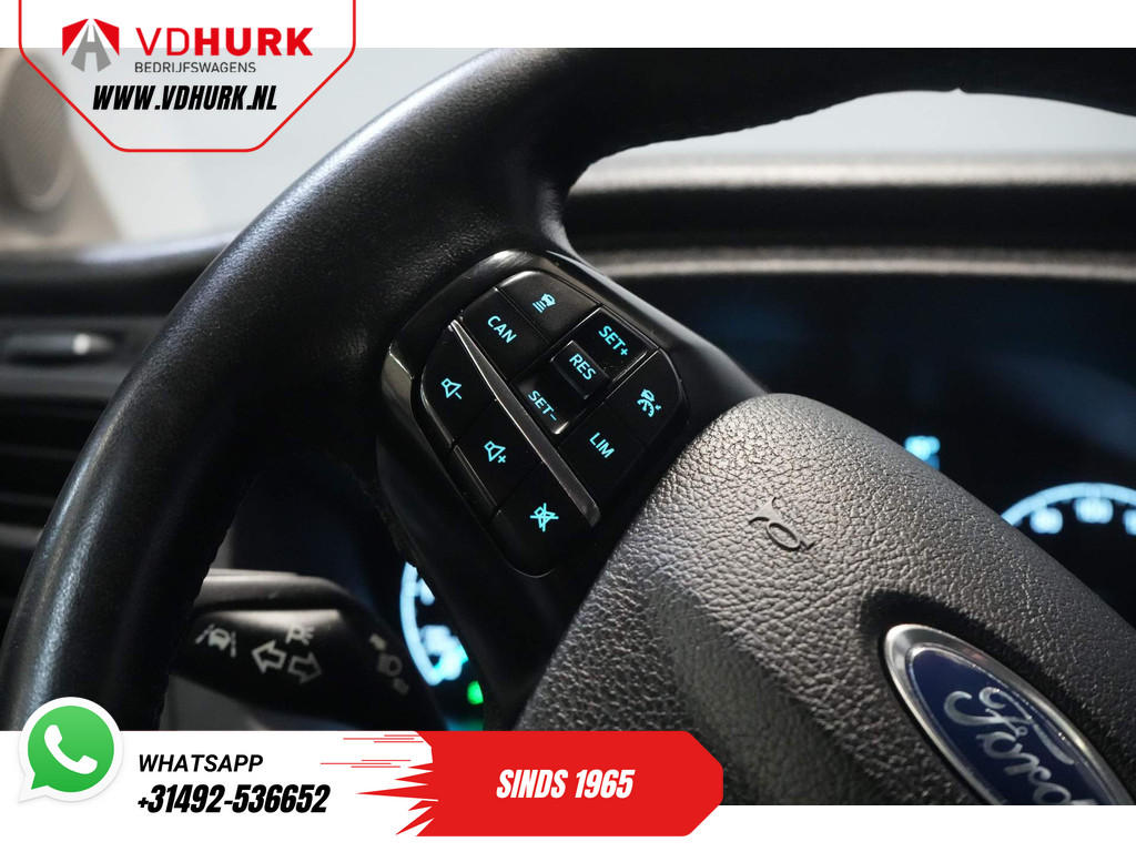 Volkswagen Crafter (Transit) 2.0 TDCI 130 pk L3H2 DC Dubbel Cabine 7 Pers./ Riem V.V./ Adapt. Cruise/ CarPlay/ PDC/ Navi/ Camera/ Airco/ Trekhaak 19