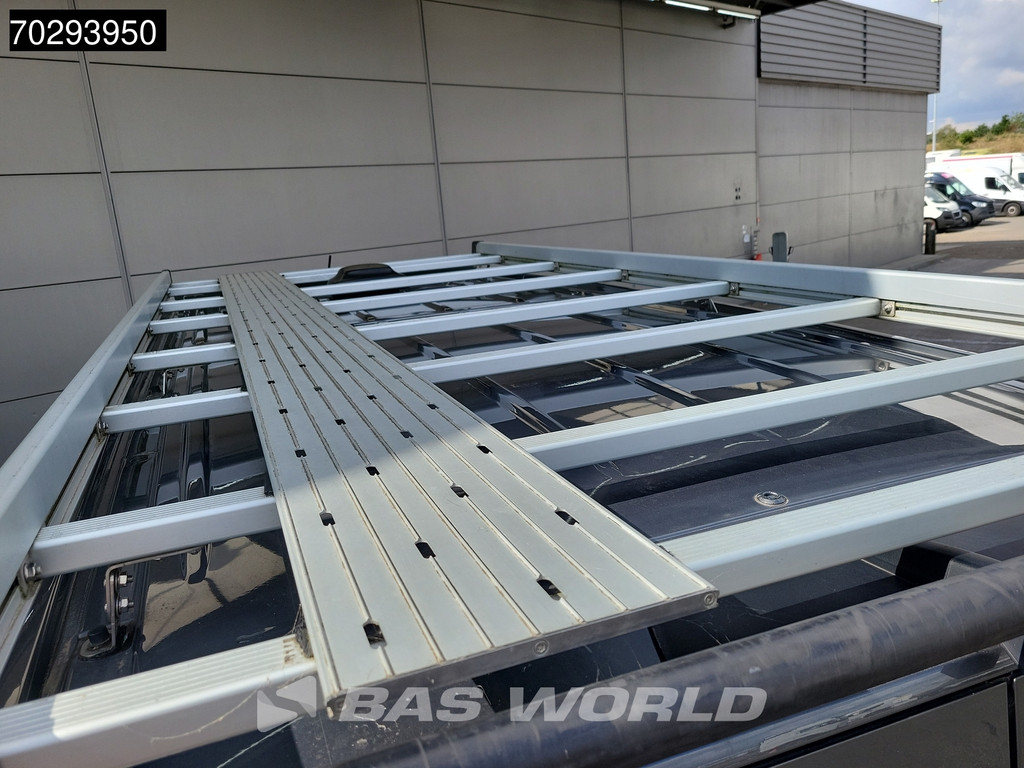 Volkswagen Crafter 102pk L3H2 Trekhaak Navi Airco Cruise Camera Imperiaal Parkeersensoren APK 04-2026 Euro6 L2H1 11m3 Airco Trekhaak Cruise control 10