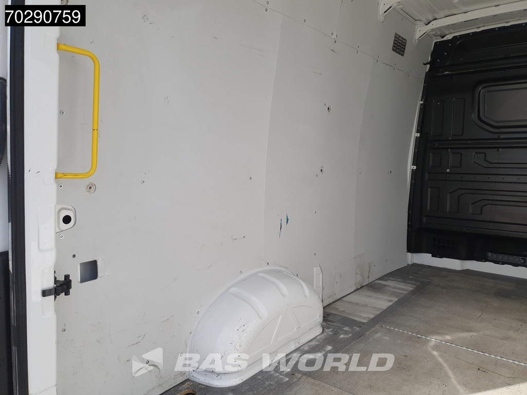 Volkswagen Crafter 140pk L3H3 Airco ACC Parkeerkeersensoren L2H2 12m3 Airco 8