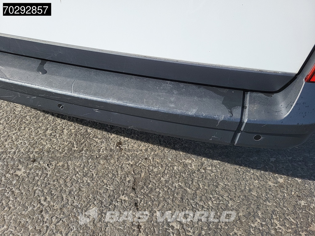 Volkswagen Crafter 140pk L3H3 Veba Box Navi Airco Cruise Parkeersensoren Euro6 APK 08-2026 L2H2 12m3 Airco Cruise control 10