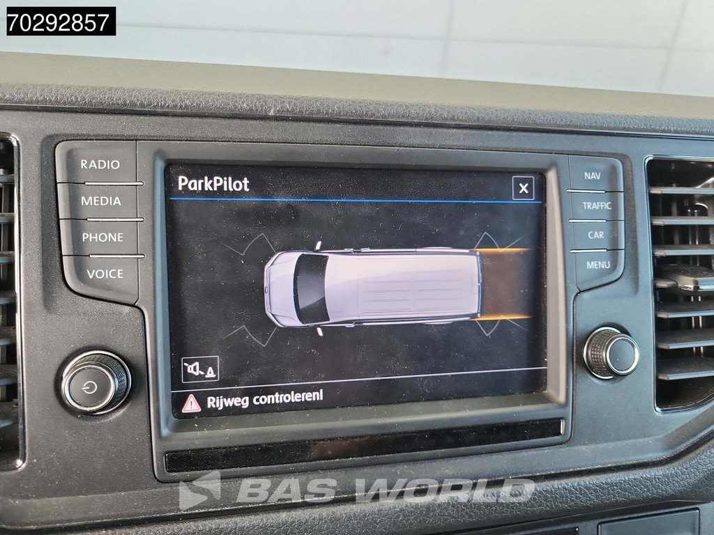 Volkswagen Crafter 140pk L3H3 Veba Box Navi Airco Cruise Parkeersensoren Euro6 APK 08-2026 L2H2 12m3 Airco Cruise control 16