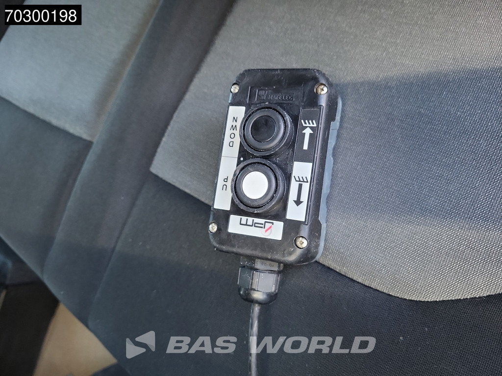 Volkswagen Crafter 177pk Kipper Dubbel Cabine met Kist Trekhaak Navi Airco Cruise Tipper Kieper Benne Airco Trekhaak Cruise control 21