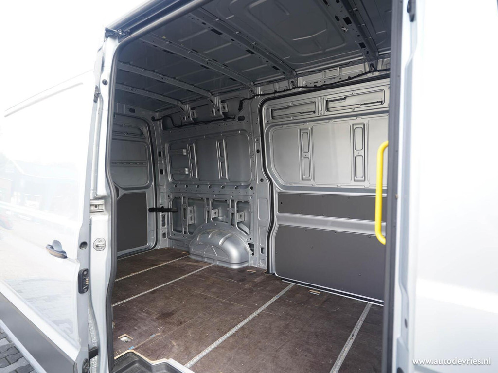 Volkswagen Crafter Bestel 30 2.0 TDI Automaat L3H3 Comfortline | 2x Schuifdeur | Carplay | Camera | Trekhaak 14