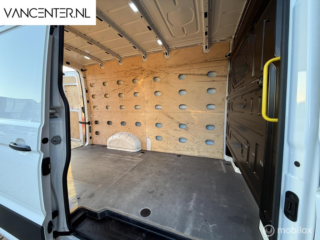 Volkswagen Crafter Bestel 30 2.0 TDI L3H3 19