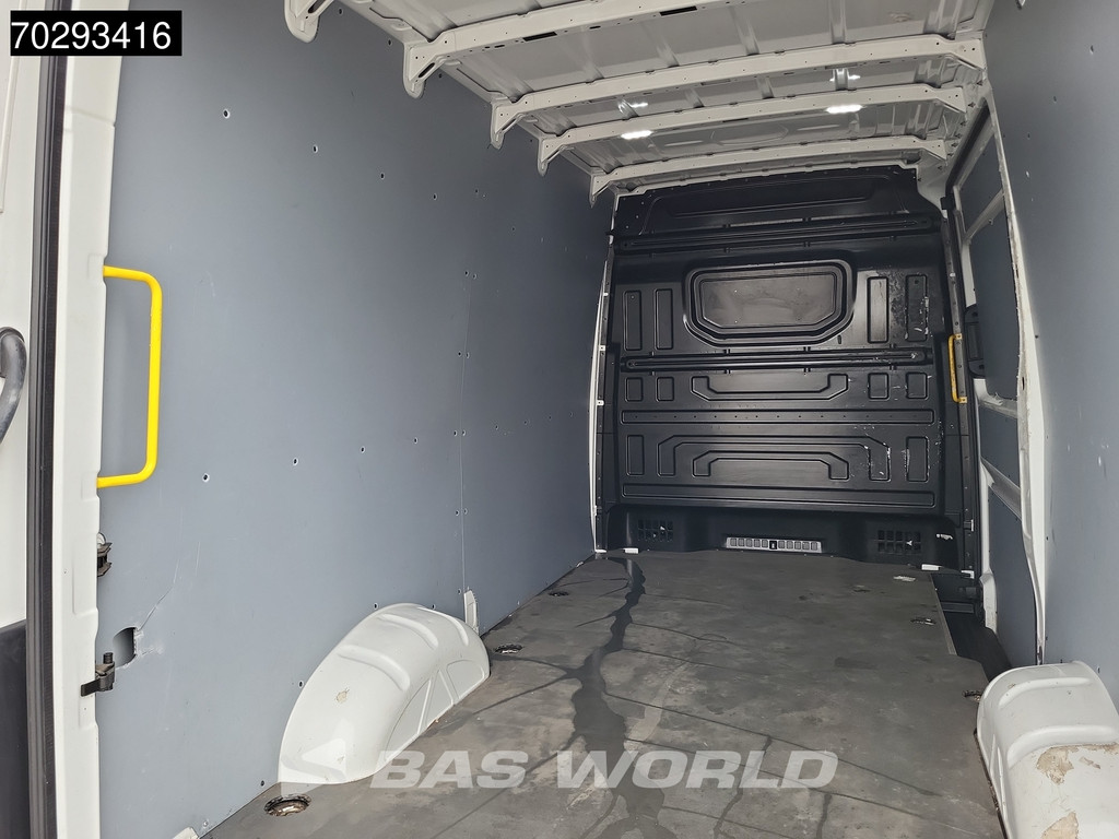Volkswagen E-Crafter 136pk Electric 115km WLTP 35,8kWh L3H3 Automatic LED Navi Airco Cruise Parking Sensors Camera L2H2 12m3 Airco Cruise control 8