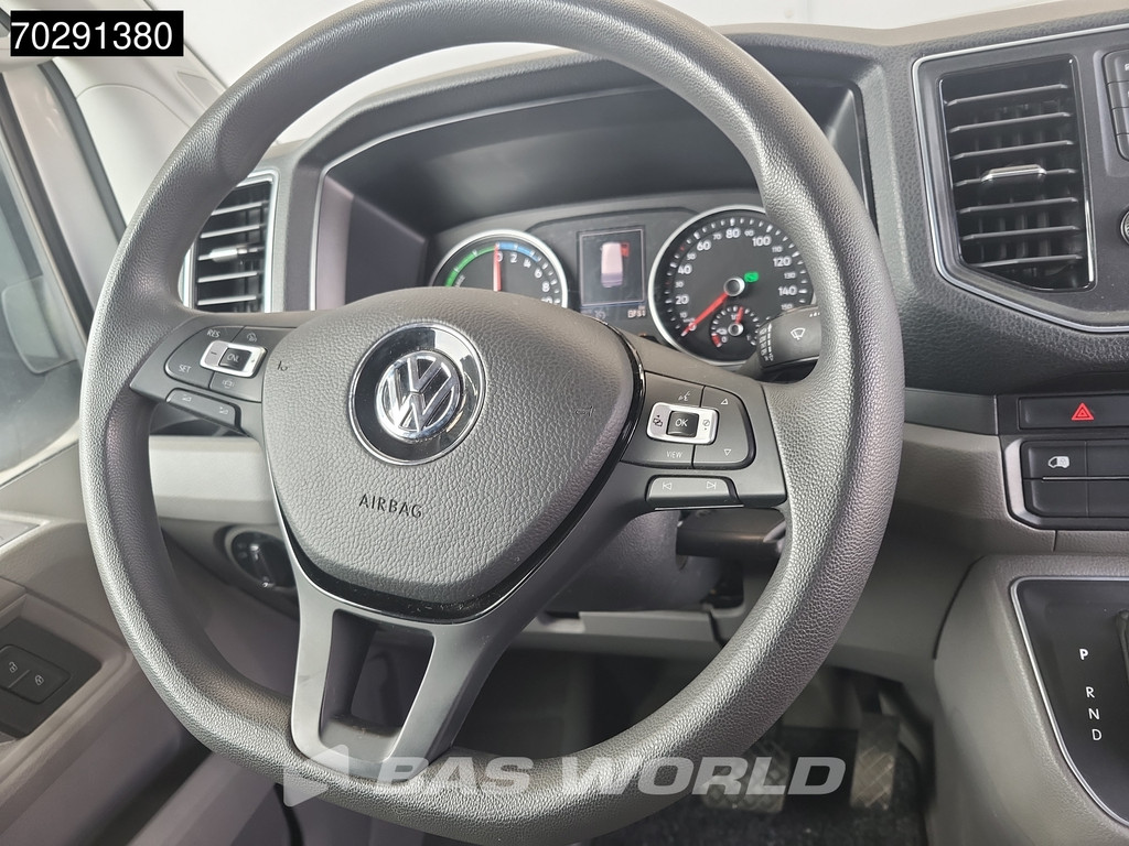 Volkswagen E-Crafter 136pk Elektrisch 115 WLTP 35,8 kWH LED Navi Airco Cruise Camera Parkeersensoren 12m3 Airco Cruise control 15